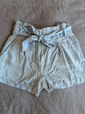 Blue short, Dynamite